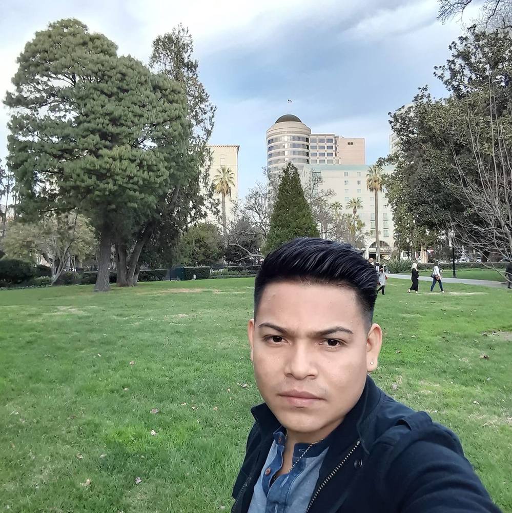 Meet your Posher, Jonathan